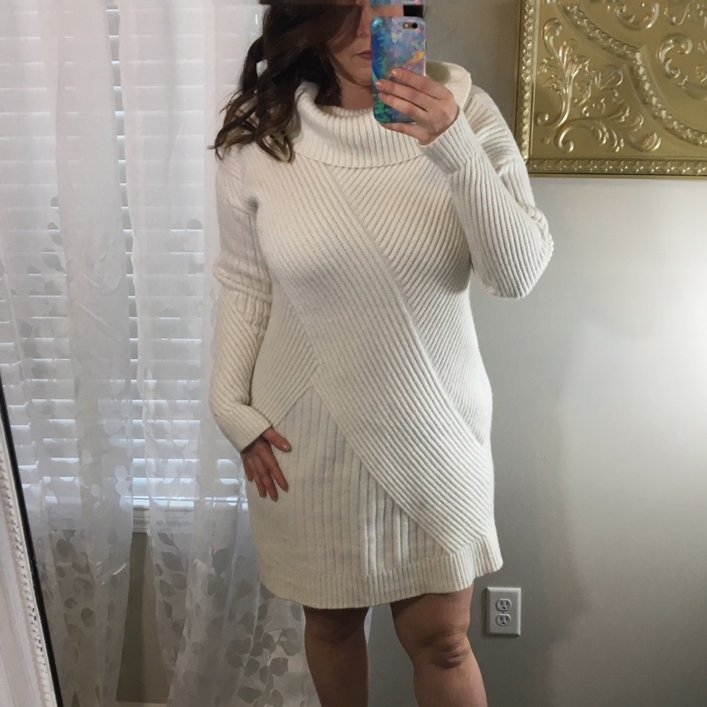 PRICE DROP ANN TAYLOR ECRU SWEATER DRESS SZ L